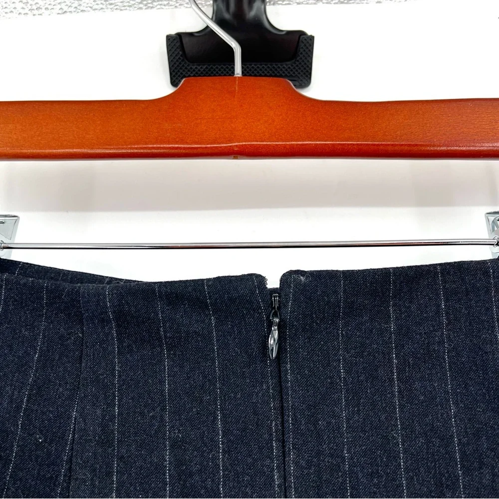 ANN TAYLOR Midi Pencil Skirt Navy Blue Pinstripe Belt Knot Gold Accent 6 Career